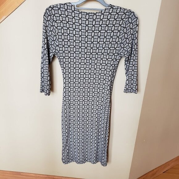 Banana Republic Geometric Print Wrinkle-Resistant Stretch Wrap Dress Size XS - Picture 4 of 6
